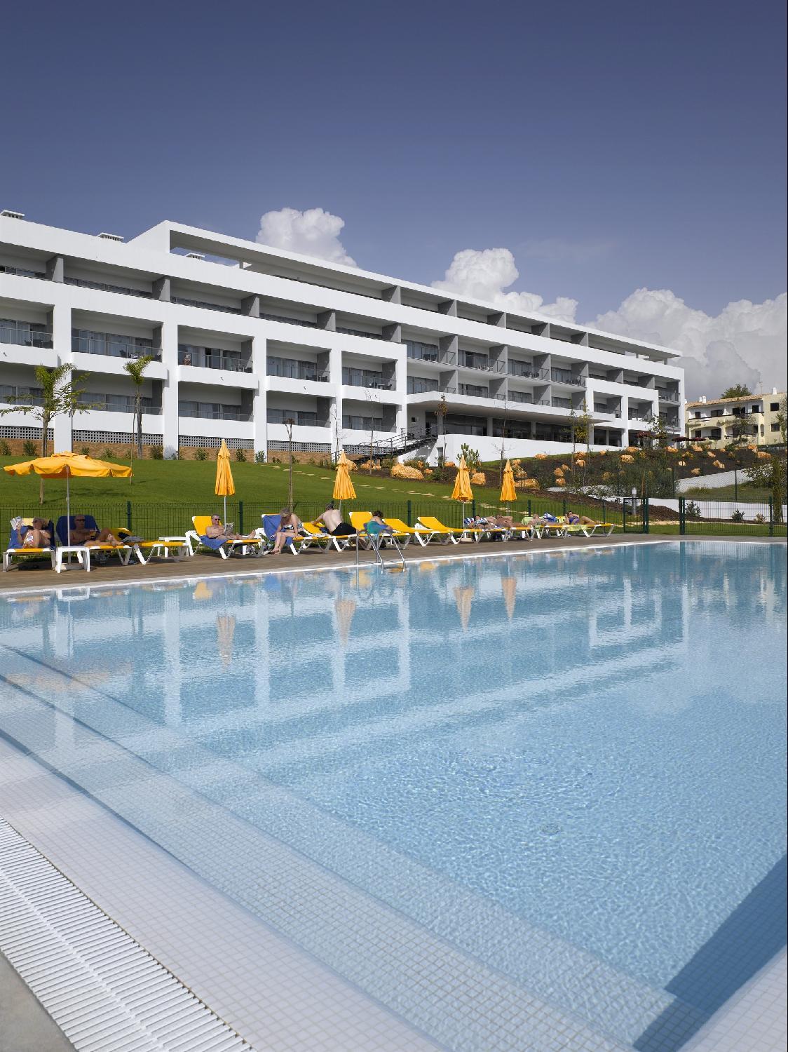 Pelican Aparthotel